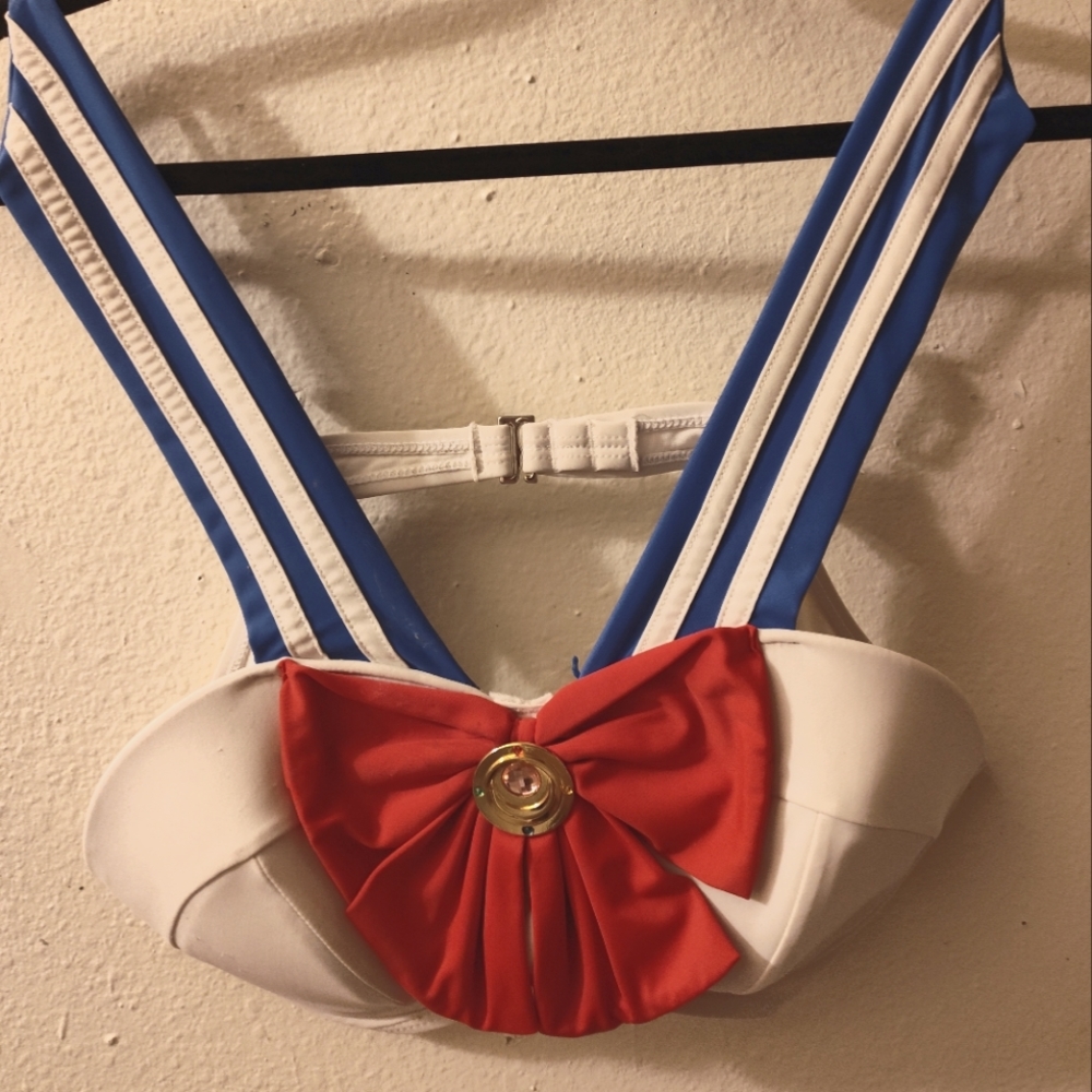 Sailor Moon, Hot Topic, Size XL